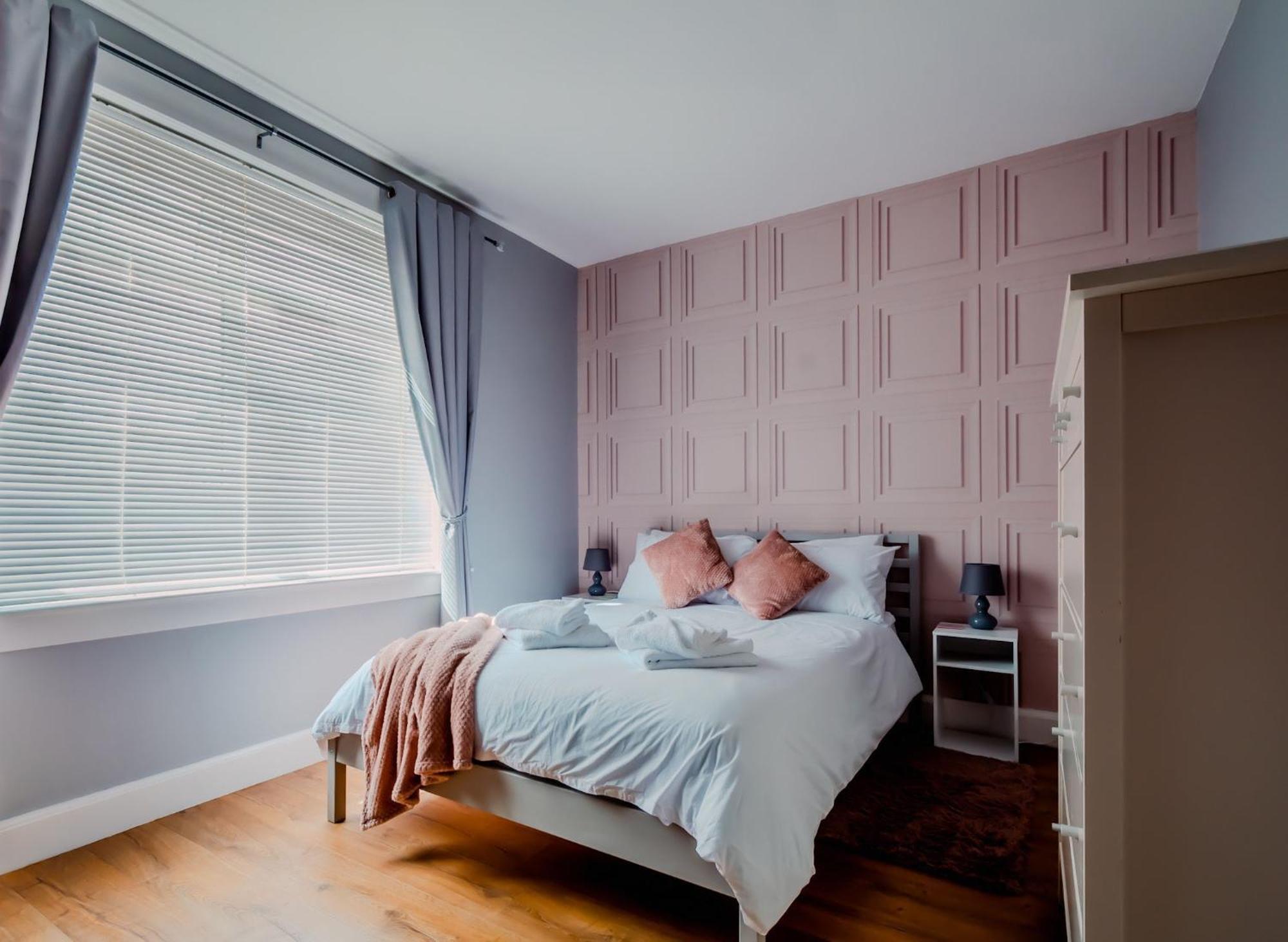 Crewe Apartment - 2 Bed, Free Off Street Parking And Private Garden เอดินบะระ ภายนอก รูปภาพ