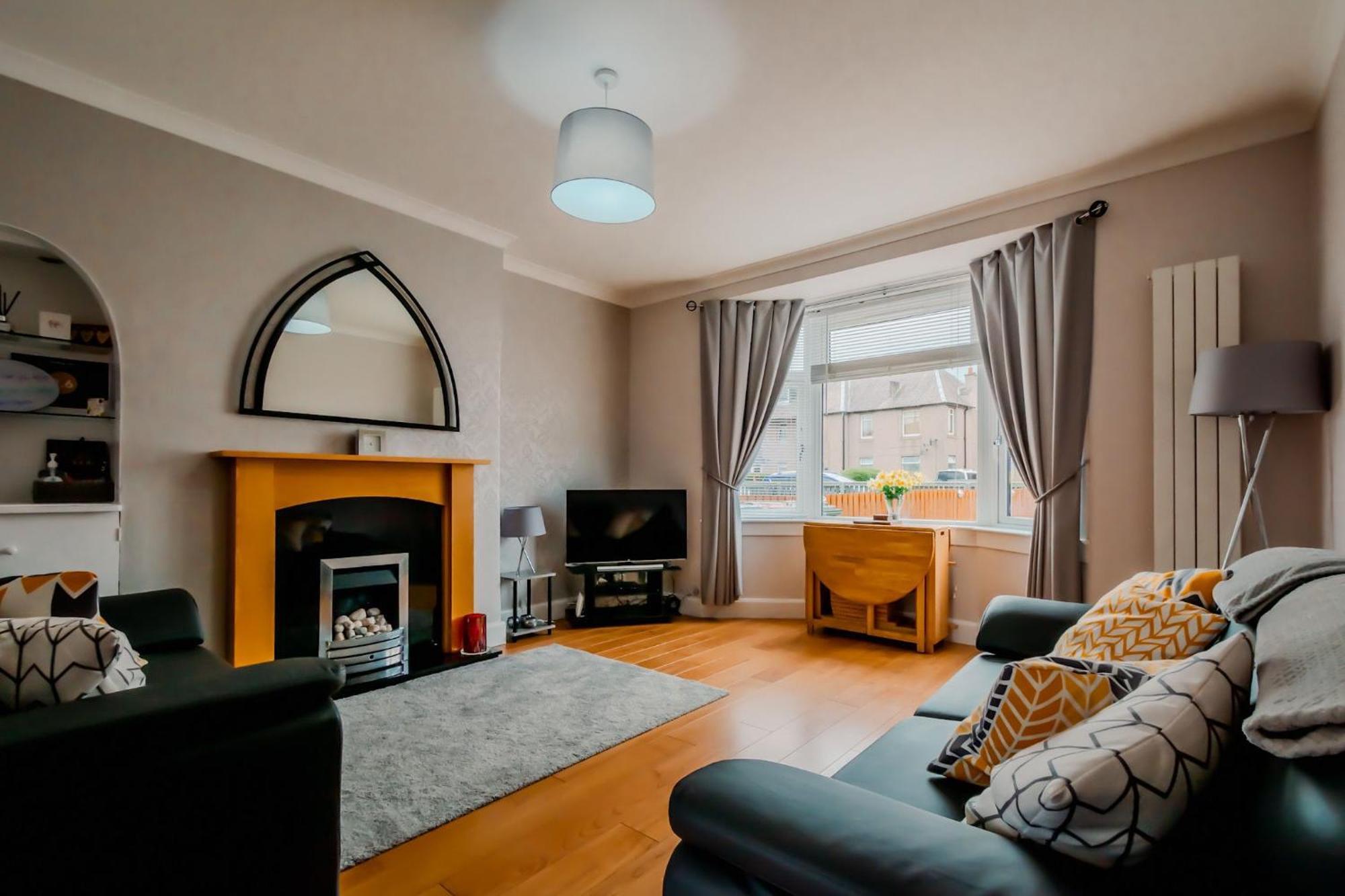 Crewe Apartment - 2 Bed, Free Off Street Parking And Private Garden เอดินบะระ ภายนอก รูปภาพ