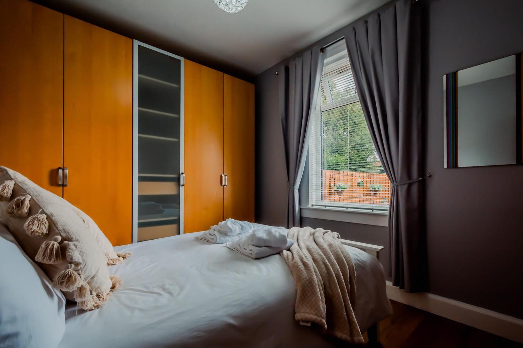 Crewe Apartment - 2 Bed, Free Off Street Parking And Private Garden เอดินบะระ ภายนอก รูปภาพ