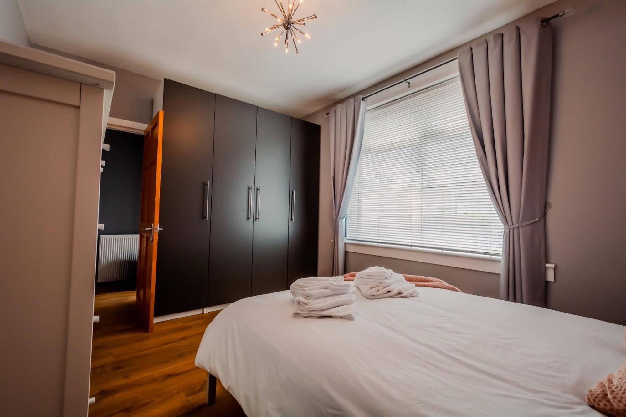 Crewe Apartment - 2 Bed, Free Off Street Parking And Private Garden เอดินบะระ ภายนอก รูปภาพ