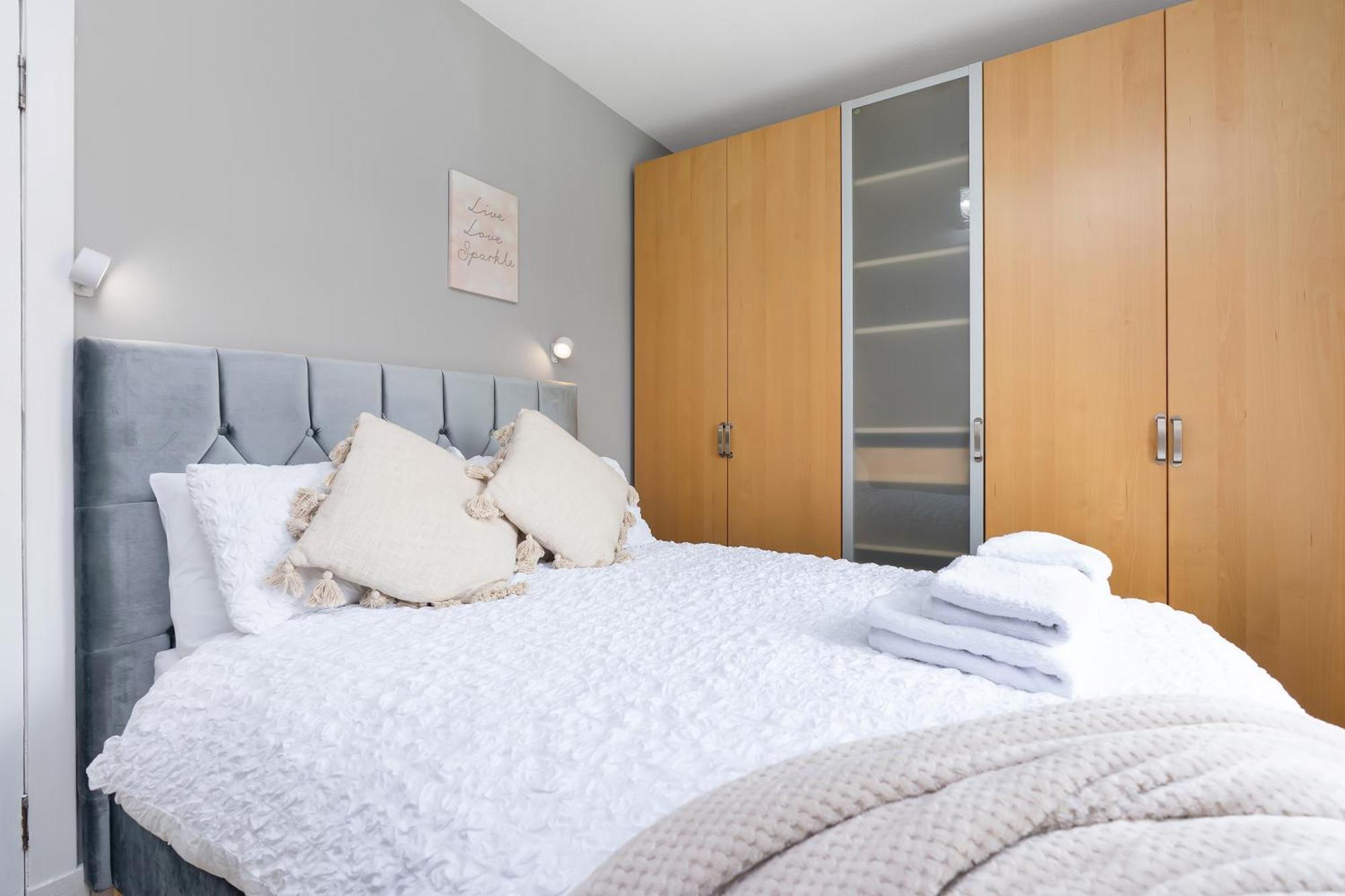 Crewe Apartment - 2 Bed, Free Off Street Parking And Private Garden เอดินบะระ ภายนอก รูปภาพ